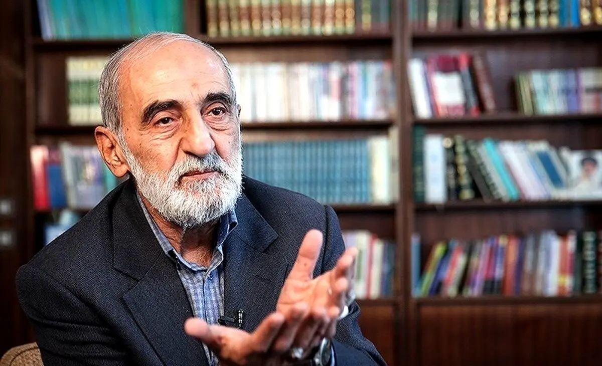 حسین شریعتمداری: شتر سواری دولا دولا نمی‌شود/ تا زمانی که انگلیس نفتکش ایران را آزاد نکرده، باید هر شناور دیگر آن کشور را توقیف کنیم