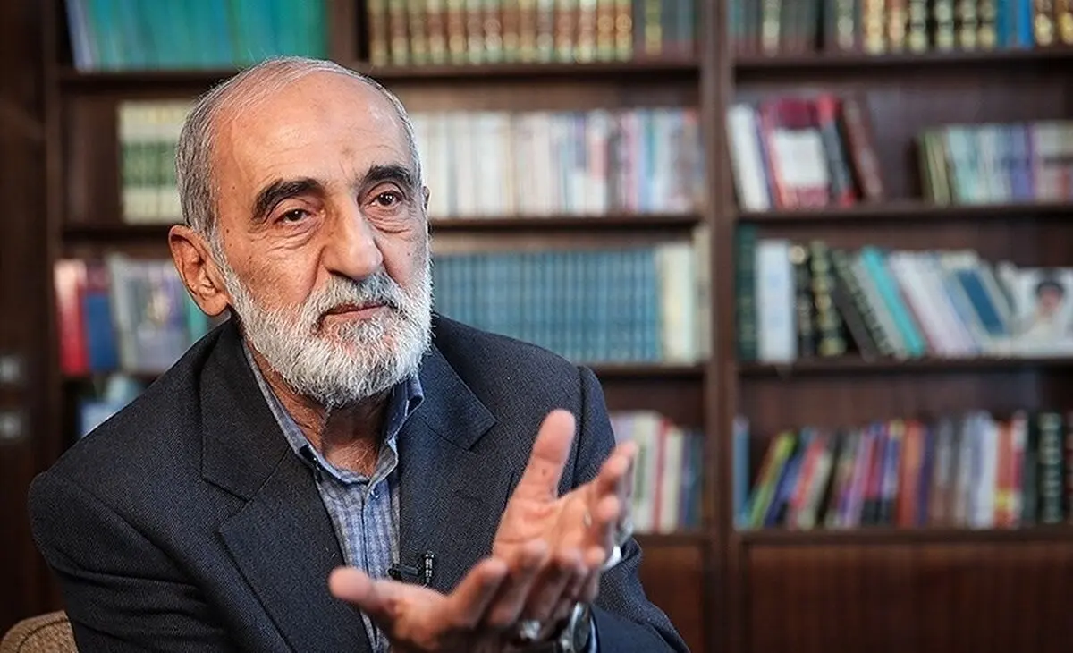 حسین شریعتمداری: شتر سواری دولا دولا نمی‌شود/ تا زمانی که انگلیس نفتکش ایران را آزاد نکرده، باید هر شناور دیگر آن کشور را توقیف کنیم