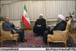 تصاویری از همنشینی روحانی با برادران لاریجانی/جلسه سران قوا