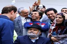 اينستاگرام: تصوير بیژن بنفشه خواه از پشت صحنه سریال شش قهرمان و نصفی
