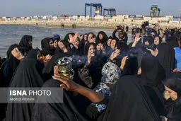 تصاویری از عزاداری به یاد قربانیان کشتی «سانچی»