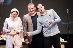 عکس جالب اصغری در کنار آقا هاشم و دخترش!