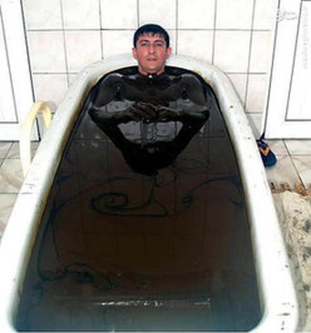 وقتی «نفت درمانی» پای گردشگران خارجی را به آذربایجان باز می کند /گزارش تصویری