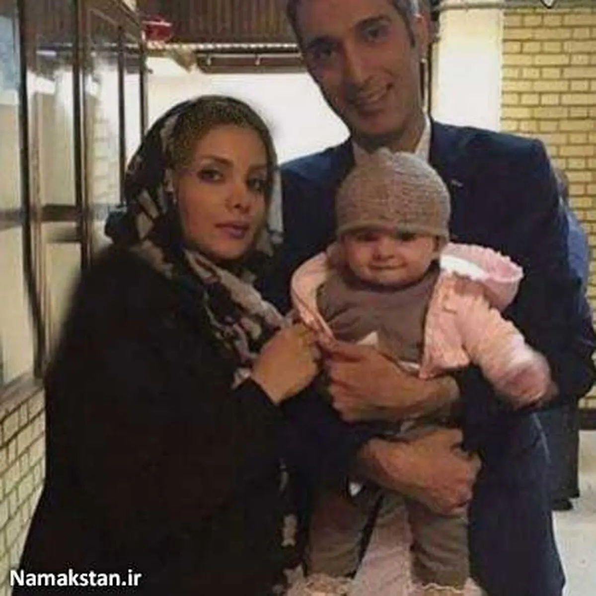 امیر مهدی ژوله در کنار همسر و دخترش/ عکس