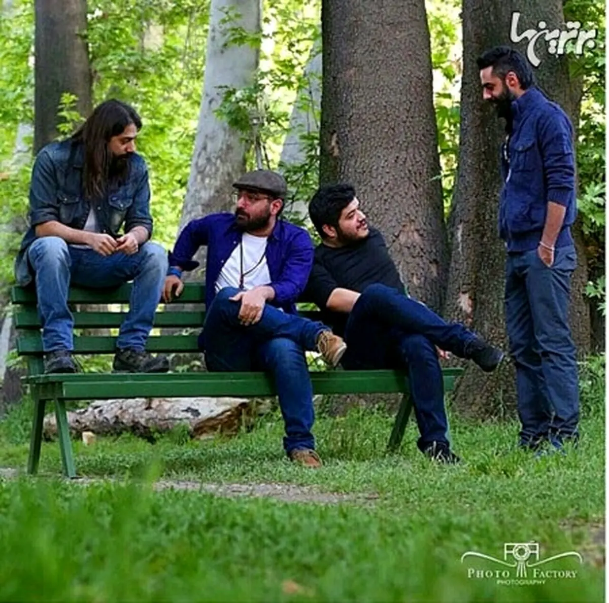 گروه چارتار در یک پارک/ عکس