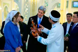 بازدید جان‌ کری از مسجد و قرآن تاریخی/ تصاویر