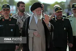 تصاویری از حضور رهبری در دانشگاه امام حسین(ع)