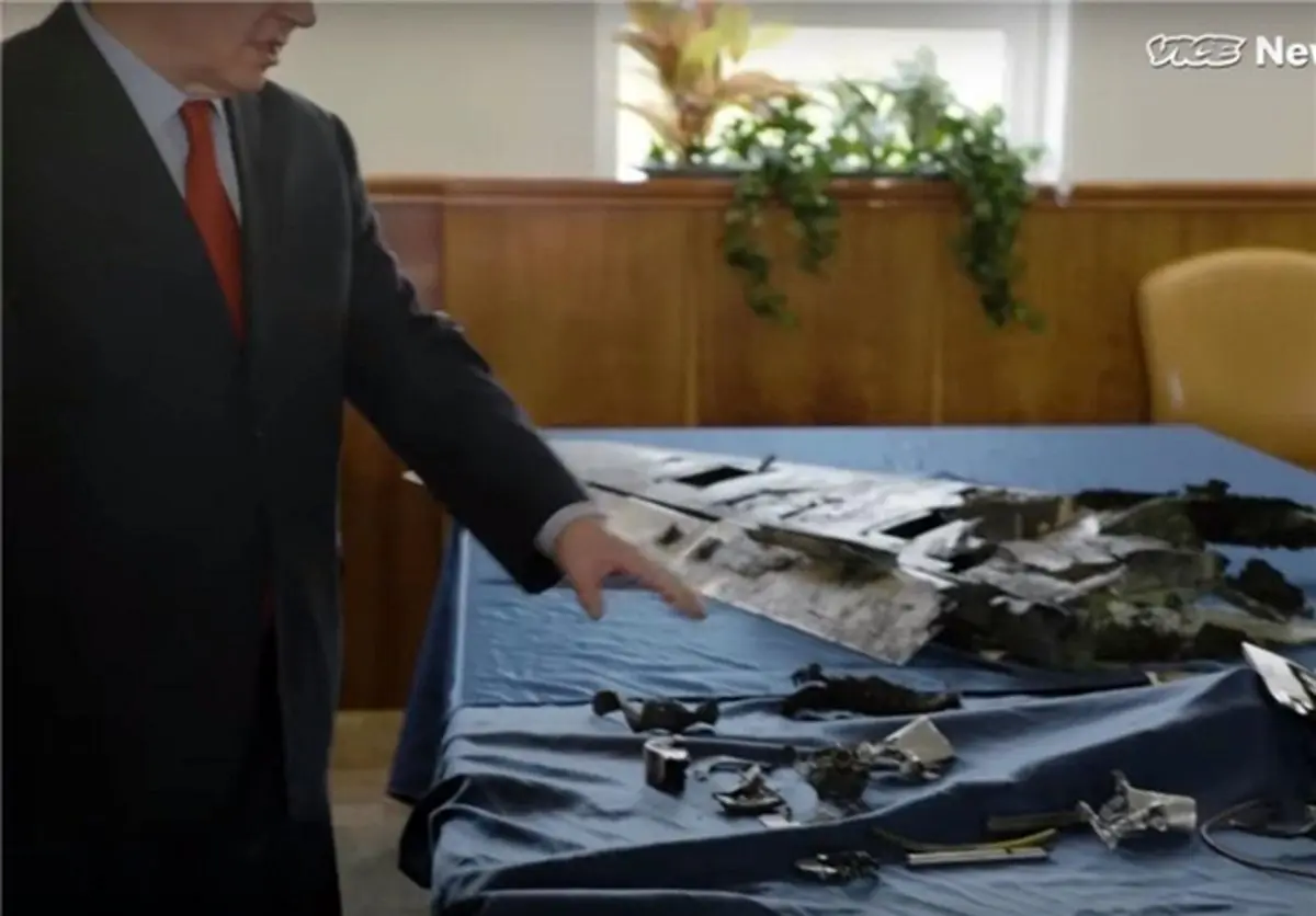 نمایش جدید نتانیاهو علیه ایران؛ نمایش قطعاتی از «پهپاد ساقط‌شده در جولان»