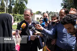 تصاویری از حواشی حیاط دولت با حضور خبرنگاران و وزرا