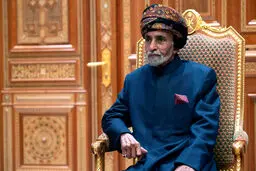 نگاهی به زندگی سیاسی سلطان قابوس/ جانشین پادشاه عمان کیست؟ + عکس
