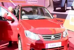 روحانی و وزیرش سوار بر ماشین جدید /عکس