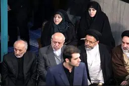 اشک‌های ابتکار در مراسم وداع با آیت‌الله/ عکس
