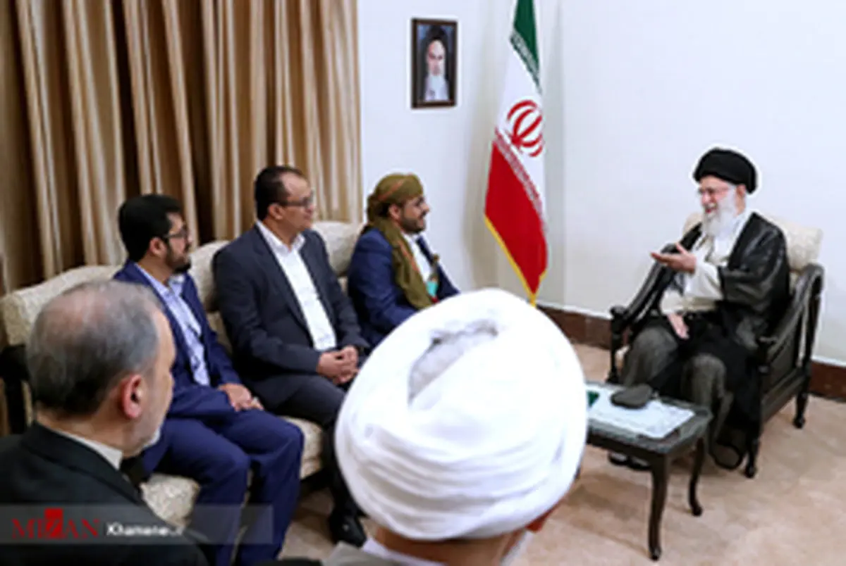 تصاویر دیدار مقام معظم رهبری با سخنگوی جنبش انصارالله یمن