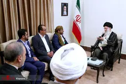 تصاویر دیدار مقام معظم رهبری با سخنگوی جنبش انصارالله یمن