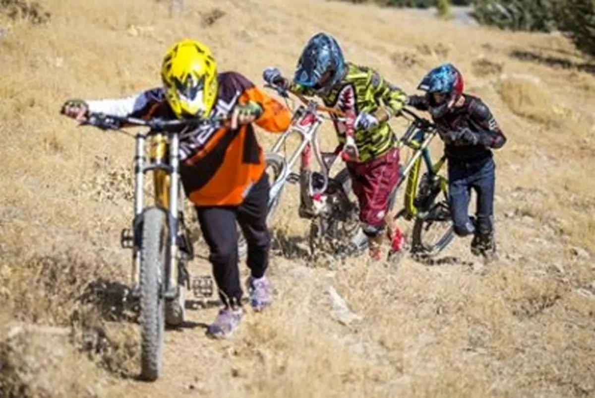 دوچرخه سواری کوهستانی در آبیدر سندج