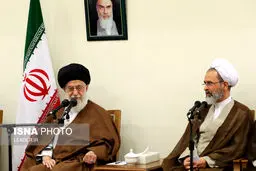 تصاویری از دیدار دست‌اندرکاران کنگره قرآن و علوم انسانی با مقام معظم رهبری