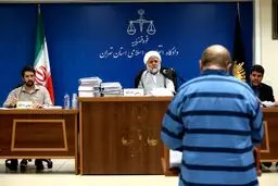 جزئیات پنجمین جلسه رسیدگی به متهمان نفتی/ قاضی: دفاع را کش ندهید،بیکار نیسیتم مدام جلسه تشکیل دهیم/متهم: به خاطر نجات ایران از تحریم به کشور آمده‌ام/مگر من مسئولان را با اسلحه تهدید کردم که به زنجانی نفت بدهند؟