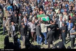 تشییع آخرین بازمانده فاجعه منا در لامرد / تصاویر