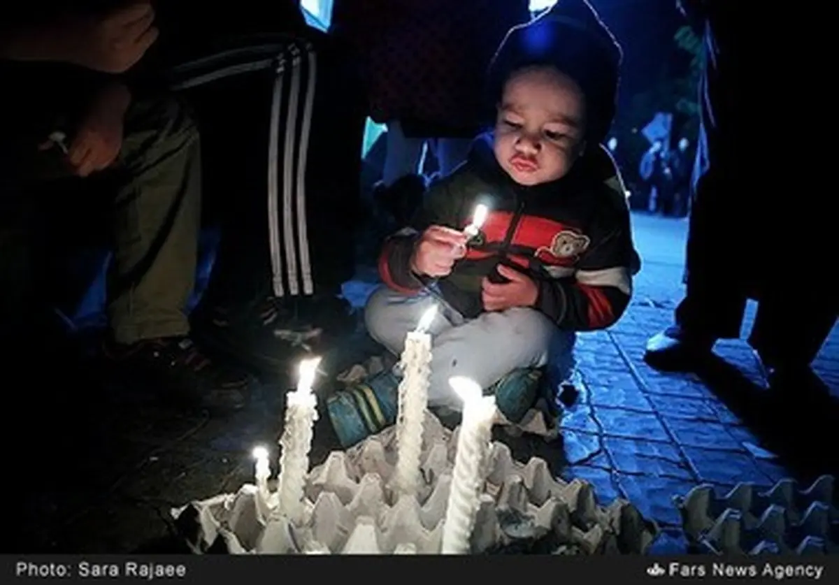 تصاویر شمع‌هایی که برای همدردی با خاندان رسول خدا روشن شد