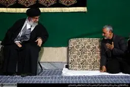 اظهار ارادت‌ حاج‌ قاسم‌ به‌ فرمانده‌ کل‌ قوا/ عکس