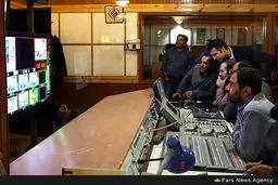 تصاویر پشت صحنه برنامه تلویزیونی 90 با حضور فرهاد مجیدی