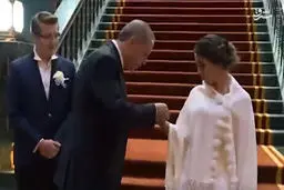 غافلگیرشدن یک عروس و داماد توسط اردوغان/ عکس