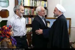 روایت تصویری از دیدار رییس جمهور با جانباز جبار همتی و خانواده شهیدان فاضل بجستانی