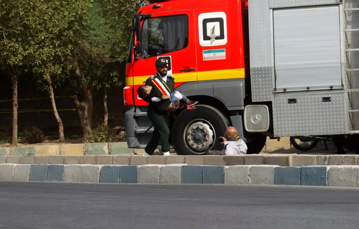 در حاشیه حمله به مراسم رژه نیروهای مسلح در اهواز