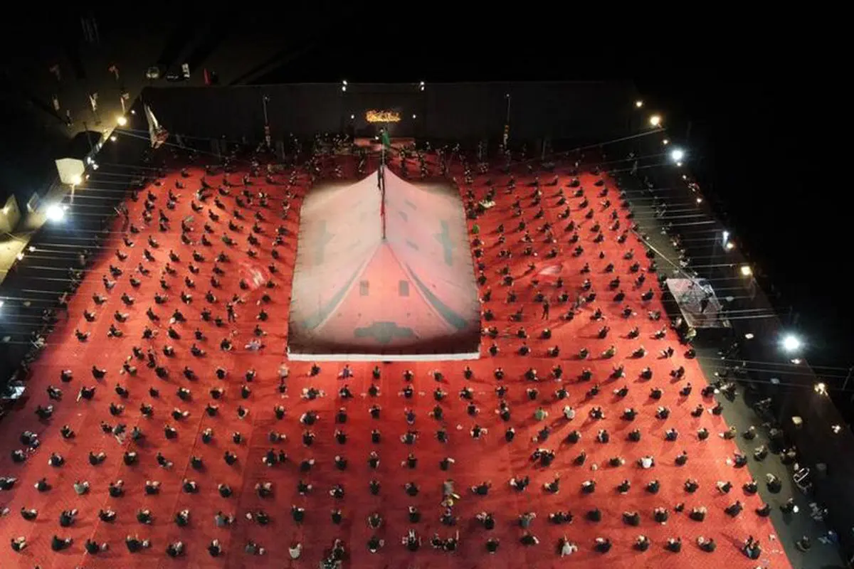 نمايي جالب از رعايت دقيق پروتكل هاي بهداشتي در هيات هاي عزاداري + عكس