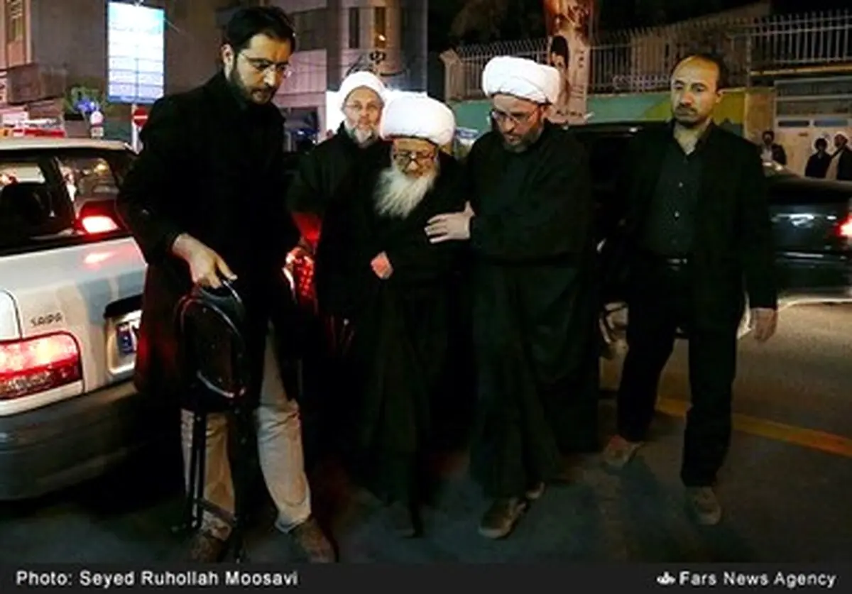 حضور مراجع تقلید در مراسم ترحیم همشیره رهبر معظم انقلاب/ تصاویر
