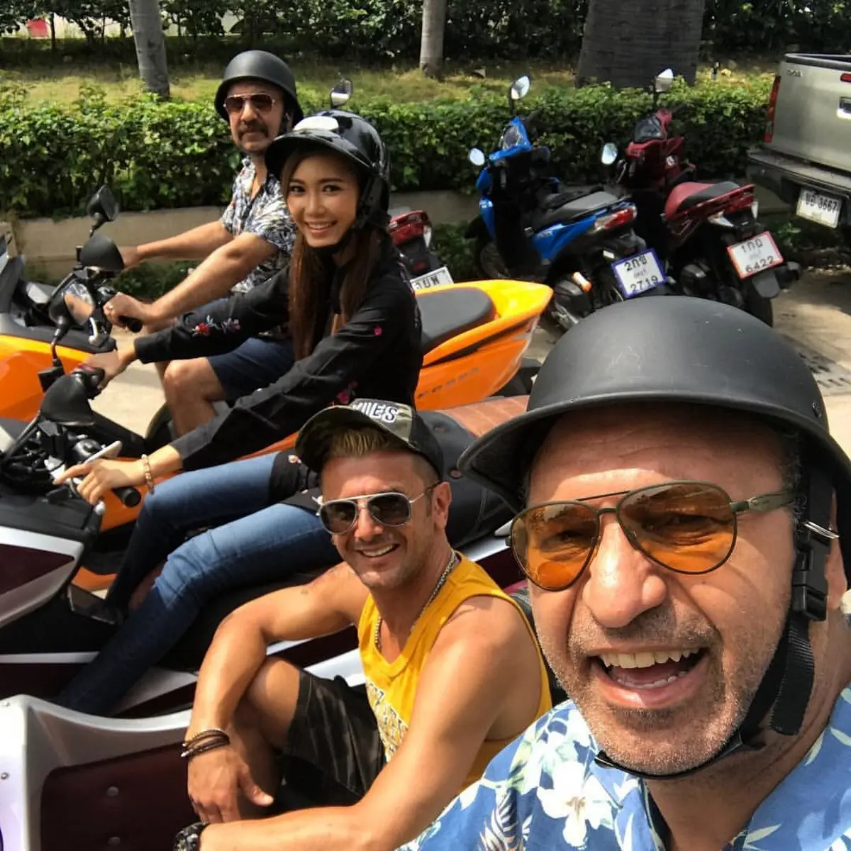 عکس سلفنی امین حیایی با خانم یایا