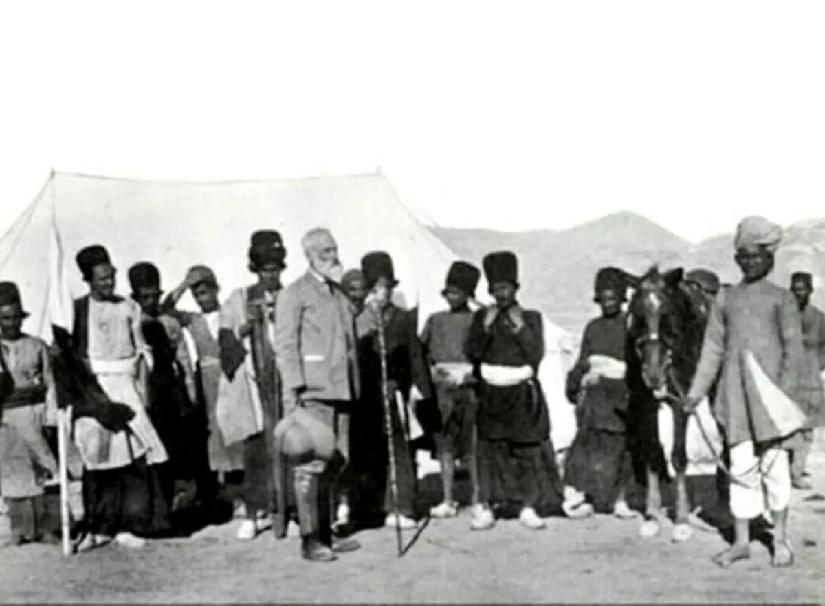 دو جاسوس مهم انگلیس در ایران را بشناسید/ مستر جیکاک؛ با سحر ادعای اجتهاد کرد و نفت را نجس اعلام نمود!