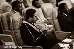 تصویری دیده نشده از سیگار کشیدن صدام