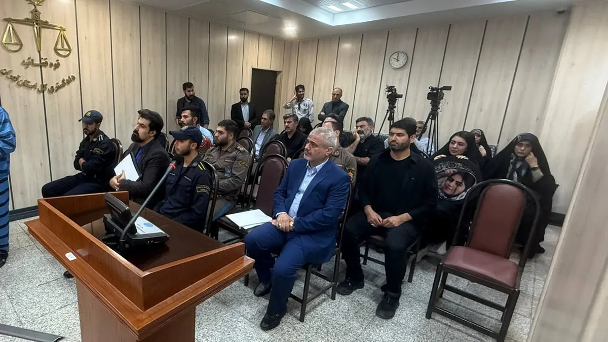 ببینید | سخنان برادر قاتل الهه حسین نژاد در جلوی دادگاه