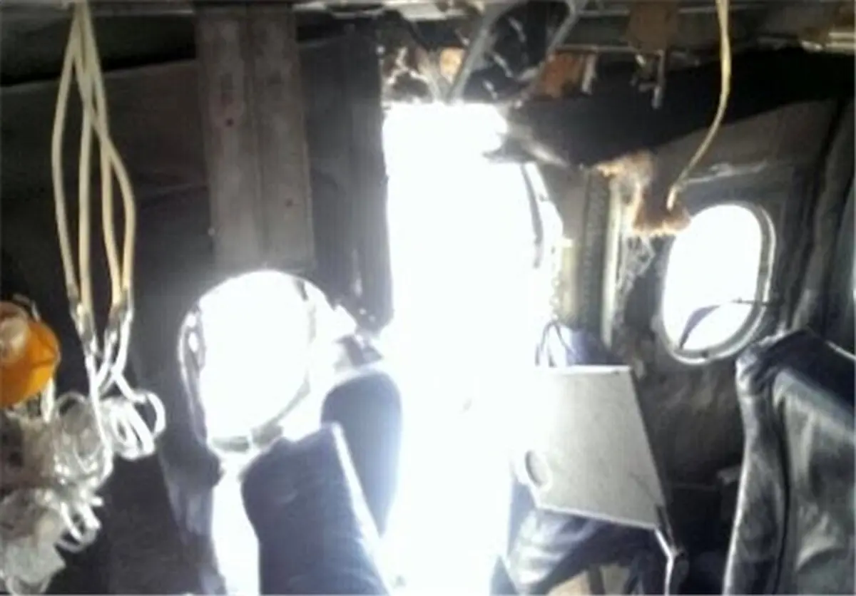 عکس/ پرتاب دو مسافر به بیرون از هواپیما!