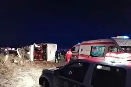 عکس اتوبوس واژگون شده در زنجان