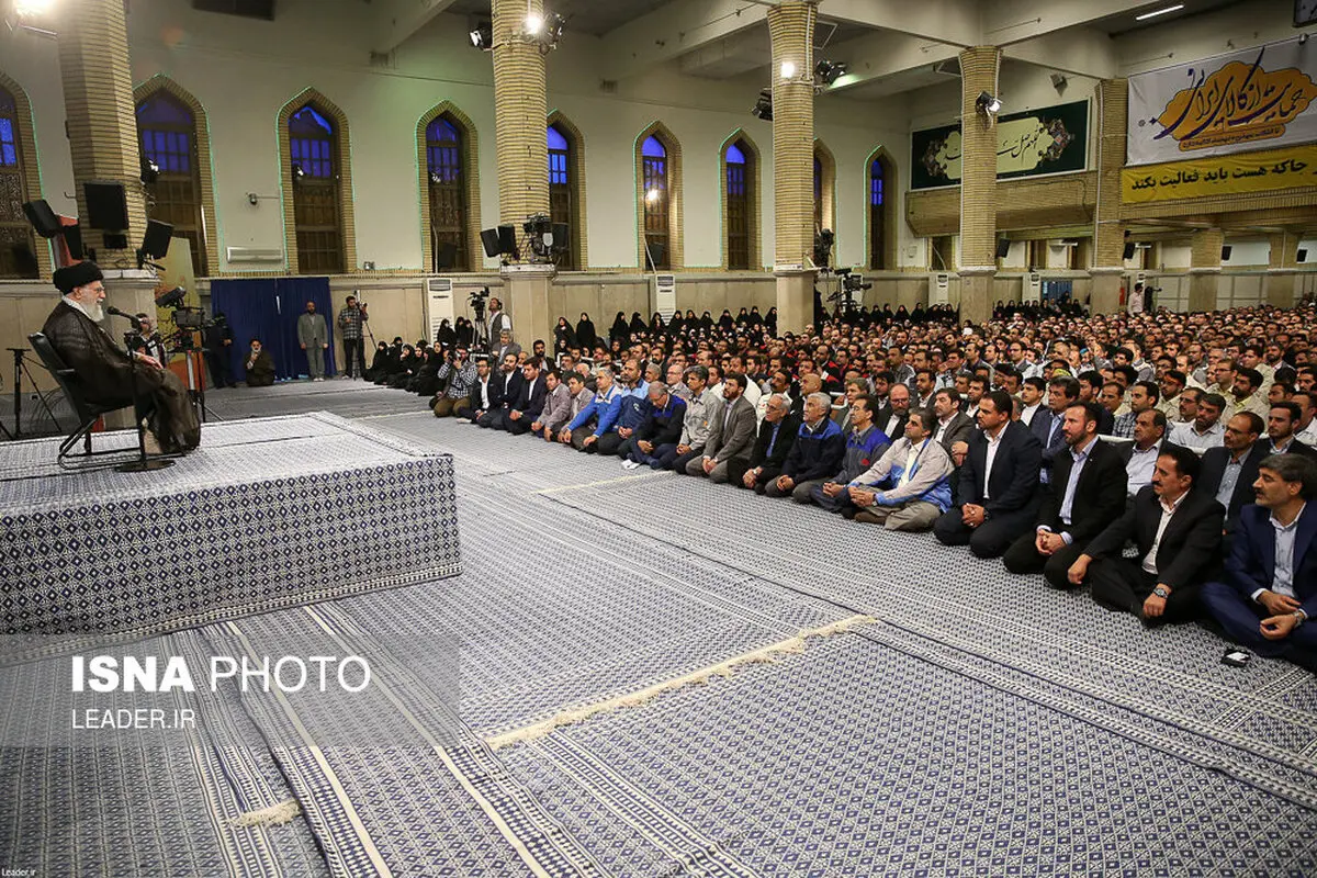 دیدار جمعی از کارگران سراسر کشور با مقام معظم رهبری/تصاویر