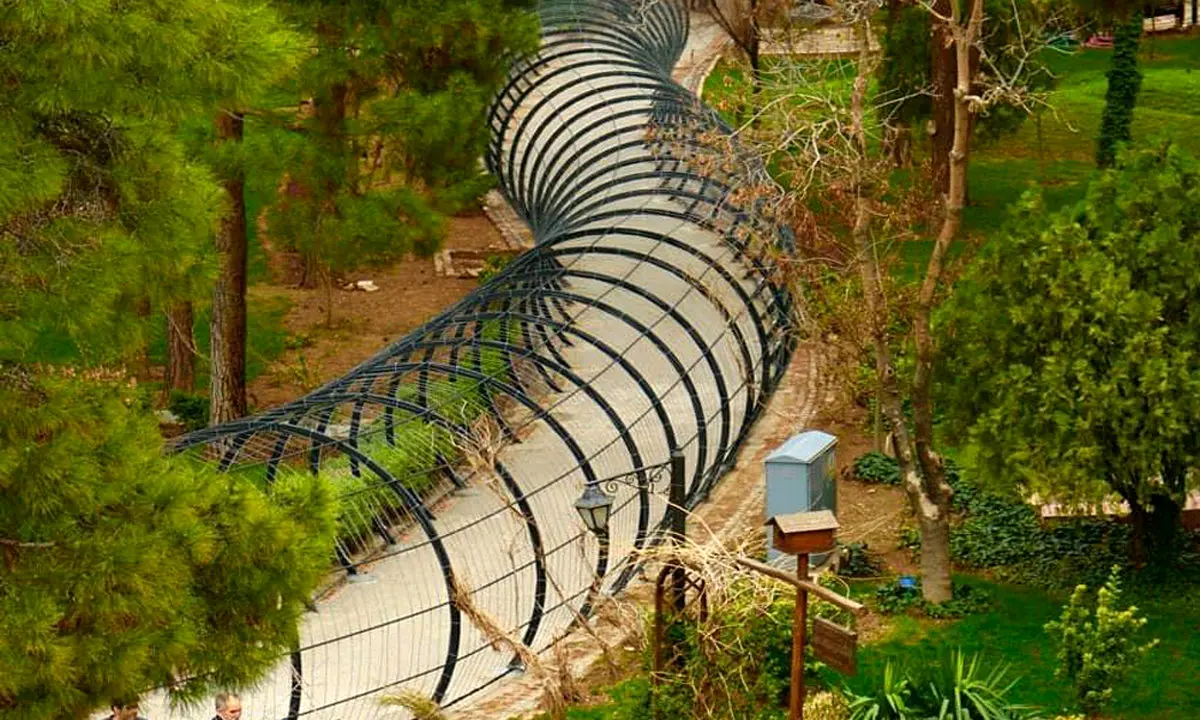 فقط در چند دقیقه از این هتل های مشهد به جاذبه های آن می رسید