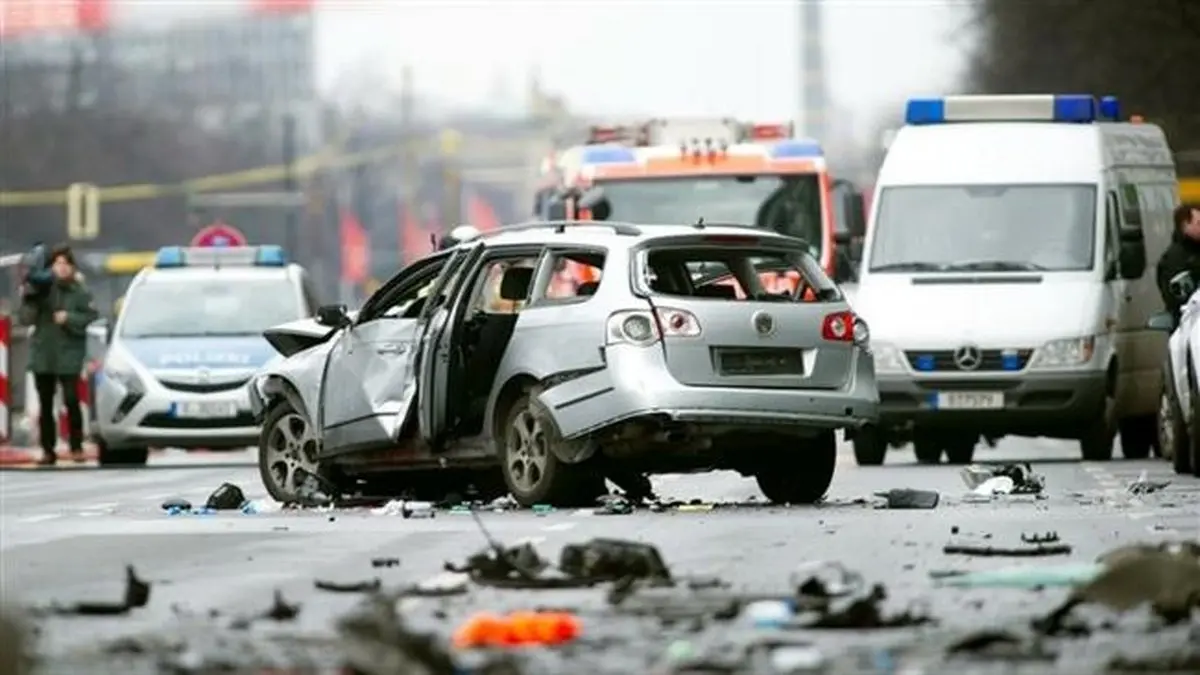 انفجار بمب در پایتخت آلمان/ عکس