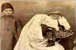 واكنش جالب زن قاجاری به دوربين عکاسی