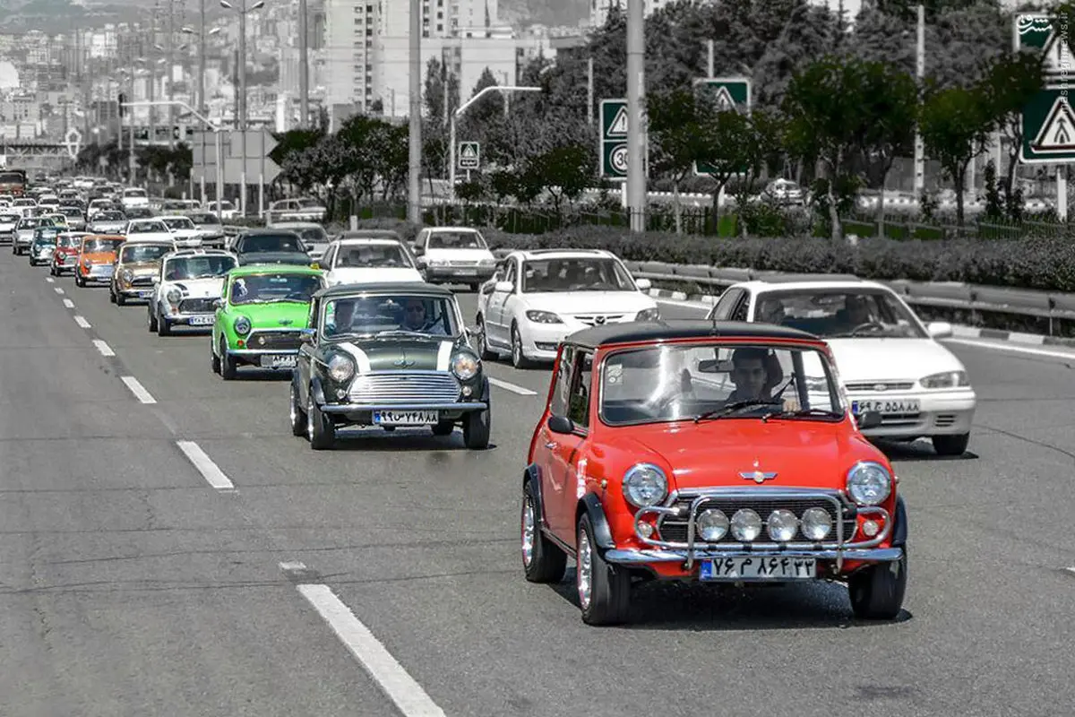 رژه مینی ماینرها در تهران/ عکس