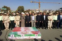تشییع پیکر ۳ مرزبانی که در درگیری‌ با گروهک تروریستی شهید شدند/تصاویر