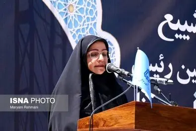اکبر اعتماد