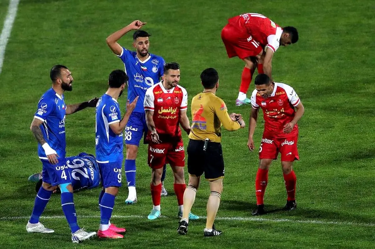 ادعای بزرگ استقلال: هفتاد درصد داوران  پرسپولیسی اند!
