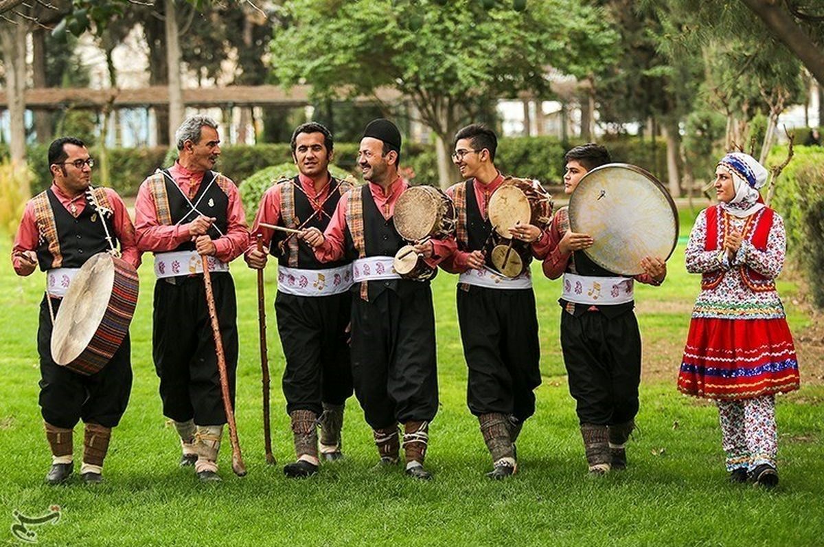 تصاویری از کاروان نوروزی و رقص به سبک اهالی گلستان