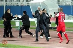 شادی منحصر به فرد ادینیو پس از گلزنی به استقلال/ عکس