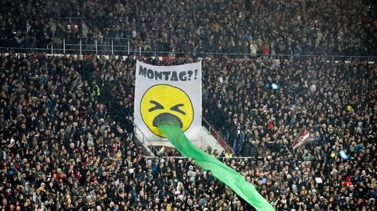 اعتراض جالب هواداران سن پائولی به برگزاری بازی‌ها در شروع هفته + عکس