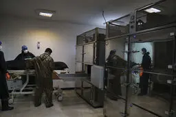 عکسی از سردخانه کرونایی ها
