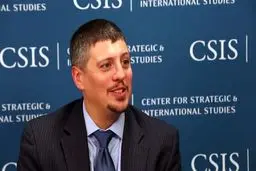 گفت‌وگوی «نامه نیوز» با ریچارد نفیو، «معمار تحریم های ایران»: نگرانم ترامپ در نهایت آمریکا را از برجام خارج کند /رهبران ایران انگیزه کافی برای صبور ماندن در مقابل ترامپ را دارند اما... /تغییر در سیاست‌های هسته ای ایران محصول مذاکرات بود نه تحریم های آمریک