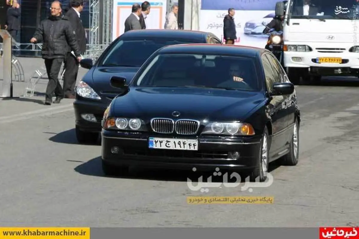 رئیس‌جمهور با چه خودرویی به نمایشگاه خودرو آمد؟ +تصاویر
